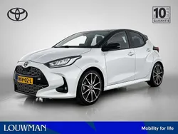 Wit Gebruikt 2023 Toyota Yaris Hybrid Sport Hatchback | € 26.745 (Eerlijke prijs)