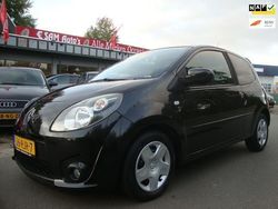 Zwart Gebruikt 2011 Renault Twingo Dynamique Hatchback | € 3.495 (Eerlijke prijs)