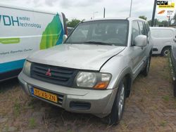 Grijs, metallic lak Gebruikt 2003 Mitsubishi Pajero SUV | € 1.997