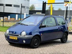 Blauw Gebruikt 2000 Renault Twingo Komfort Hatchback | € 1.350 (Eerlijke prijs)