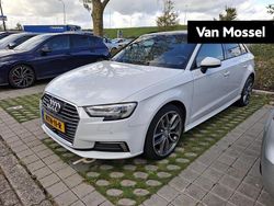 Wit (metallic) Gebruikt 2020 Audi A3 Sportback e-tron Sport Hatchback | € 23.400 (Duur)