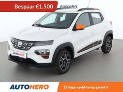 Wit Gebruikt 2022 Dacia Spring Comfort Plus Hatchback | € 9.649 (Eerlijke prijs)
