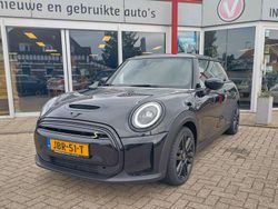 Zwart Gebruikt 2022 Mini Cooper SE Hatchback | € 20.950 (Eerlijke prijs)