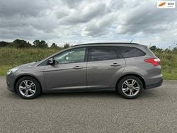 Grijs Gebruikt 2013 Ford Focus Trend Stationwagen | € 4.750 (Goede deal)