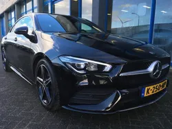 Zwart, metallic lak Gebruikt 2019 Mercedes CLA200 AMG line Sedan | € 26.900 (Super prijs)