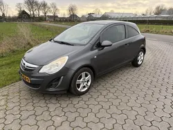 Grijs Gebruikt 2013 Opel Corsa Hatchback | € 2.950 (Eerlijke prijs)