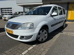 Wit Gebruikt 2011 Dacia Logan MCV Lauréate MPV | € 3.950 (Iets duurder)