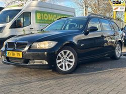 Zwart, metallic lak Gebruikt 2006 BMW 320 Stationwagen | € 1.450 (Super prijs)