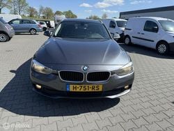 Grijs Gebruikt 2016 BMW 320 Executive Stationwagen | € 6.999 (Duur)