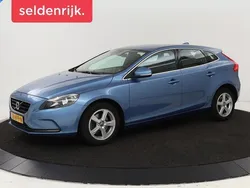 Blauw Gebruikt 2016 Volvo V40 Momentum Stationwagen | € 10.900 (Goede deal)