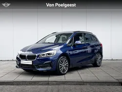 Blauw, metallic lak Gebruikt 2022 BMW 225 Active Tourer Executive MPV | € 30.900