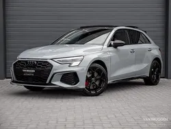 Grijs Gebruikt 2021 Audi A3 Sportback S-Line Hatchback | € 39.990