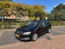 Zwart Gebruikt 2012 VW Passat Highline Stationwagen | € 6.249 (Goede deal)