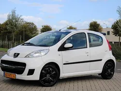 Wit Gebruikt 2010 Peugeot 107 Hatchback | € 2.450 (Eerlijke prijs)