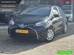 Zwart Gebruikt 2016 Toyota Yaris Hybrid Hatchback | € 12.945 (Goede deal)