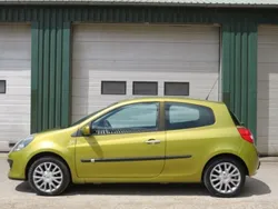 Geel Gebruikt 2006 Renault Clio II Luxe Hatchback | € 2.250 (Iets duurder)