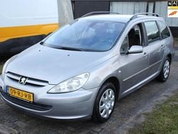 Grijs (metallic) Gebruikt 2006 Peugeot 307 Premium Stationwagen | € 750 (Goede deal)