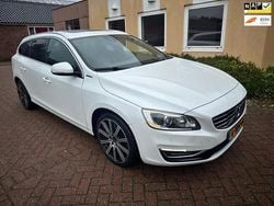 Wit Gebruikt 2014 Volvo V60 Summum Stationwagen | € 6.795 (Goede deal)