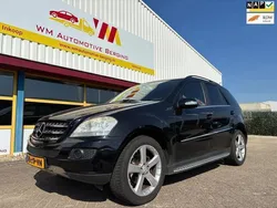 Zwart Gebruikt 2007 Mercedes 350 SUV | € 8.999 (Eerlijke prijs)