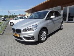 Grijs Gebruikt 2015 BMW 218 Executive Stationwagen | € 13.900 (Eerlijke prijs)