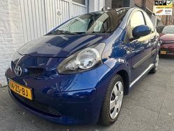 Blauw Gebruikt 2008 Toyota Aygo Hatchback | € 3.950 (Eerlijke prijs)