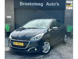 Grijs Gebruikt 2019 Peugeot 208 Signature Sky Hatchback | € 9.750 (Super prijs)