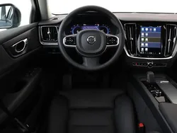 Blauw Gebruikt 2024 Volvo V60 Plus Stationwagen | € 44.890 (Eerlijke prijs)