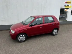 Rood, metallic lak Gebruikt 2002 Suzuki Alto GLS Hatchback | € 1.350 (Eerlijke prijs)