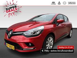 Rood Gebruikt 2016 Renault Clio IV Zen Hatchback | € 12.430 (Eerlijke prijs)