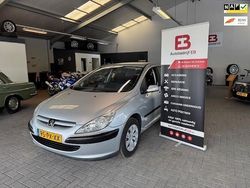 Grijs Gebruikt 2005 Peugeot 307 Hatchback | € 2.999 (Iets duurder)