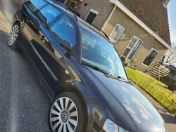 Zwart Gebruikt 1999 VW Passat Trendline Stationwagen | € 1.150