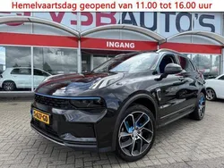 Zwart, metallic lak Gebruikt 2023 Lynk & Co 01 SUV | € 24.950 (Eerlijke prijs)