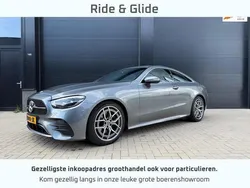 Grijs Gebruikt 2020 Mercedes 200 AMG line Coupé | € 43.112 (Eerlijke prijs)