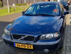 Blauw Gebruikt 2004 Volvo S60 Sedan | € 1.750 (Eerlijke prijs)