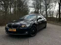 Zwart Gebruikt 2006 BMW 325 Executive Coupé | € 7.800 (Eerlijke prijs)