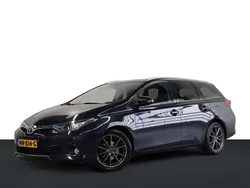 Grijs Gebruikt 2017 Toyota Auris Touring Sports Stationwagen | € 15.950 (Eerlijke prijs)