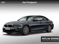 Mineralgrau metallic (grijs metallic) Gebruikt 2021 BMW 320 Comfort Edition Sedan | € 32.895 (Eerlijke prijs)