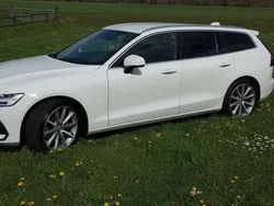 Wit Gebruikt 2020 Volvo V60 Pro Stationwagen | € 24.750 (Eerlijke prijs)