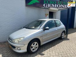 Grijs Gebruikt 2003 Peugeot 206 Quiksilver Hatchback | € 1.499
