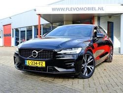 Zwart Gebruikt 2021 Volvo S60 R-Design Sedan | € 30.950 (Goede deal)