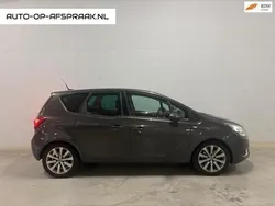 Grijs Gebruikt 2014 Opel Meriva Design Edition MPV | € 7.988 (Eerlijke prijs)