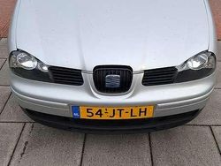Zilver Gebruikt 2002 Seat Arosa Hatchback | € 850 (Goede deal)