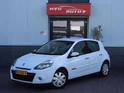 Wit Gebruikt 2011 Renault Clio II Authentique Hatchback | € 2.650 (Eerlijke prijs)