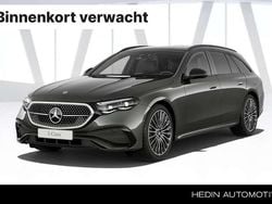 Grijs, metallic lak Nieuw 2025 Mercedes E300 Sport Edition Stationwagen | € 81.605 (Goede deal)