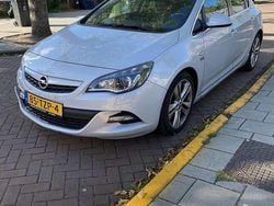 Grijs Gebruikt 2012 Opel Astra Cosmo Hatchback | € 2.250 (Goede deal)