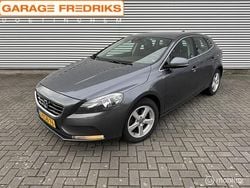 Grijs Gebruikt 2013 Volvo V40 Momentum Hatchback | € 9.650 (Eerlijke prijs)