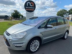 Grijs Gebruikt 2010 Ford S-MAX Titanium MPV | € 2.399