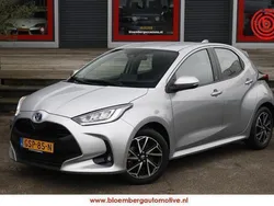 Grijs Gebruikt 2023 Toyota Yaris Hatchback | € 21.950 (Eerlijke prijs)