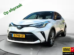 Wit, metallic lak Gebruikt 2023 Toyota C-HR Executive SUV | € 31.900 (Eerlijke prijs)