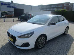 Wit Gebruikt 2019 Hyundai i30 Premium Hatchback | € 18.950 (Duur)